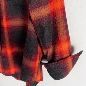 Old navy- the boyfriend flannel - size S